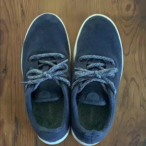 Allbirds Navy Wool Runners Women's Size 7
